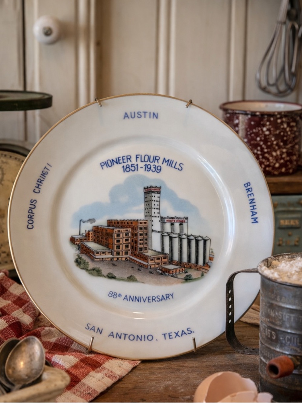 1939 Pioneer Flour Mills Plate San Antonio TX White Wings Baking Advertising